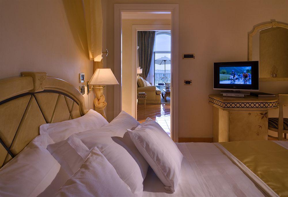 מלון איסקיה Miramare E Castello מראה חיצוני תמונה