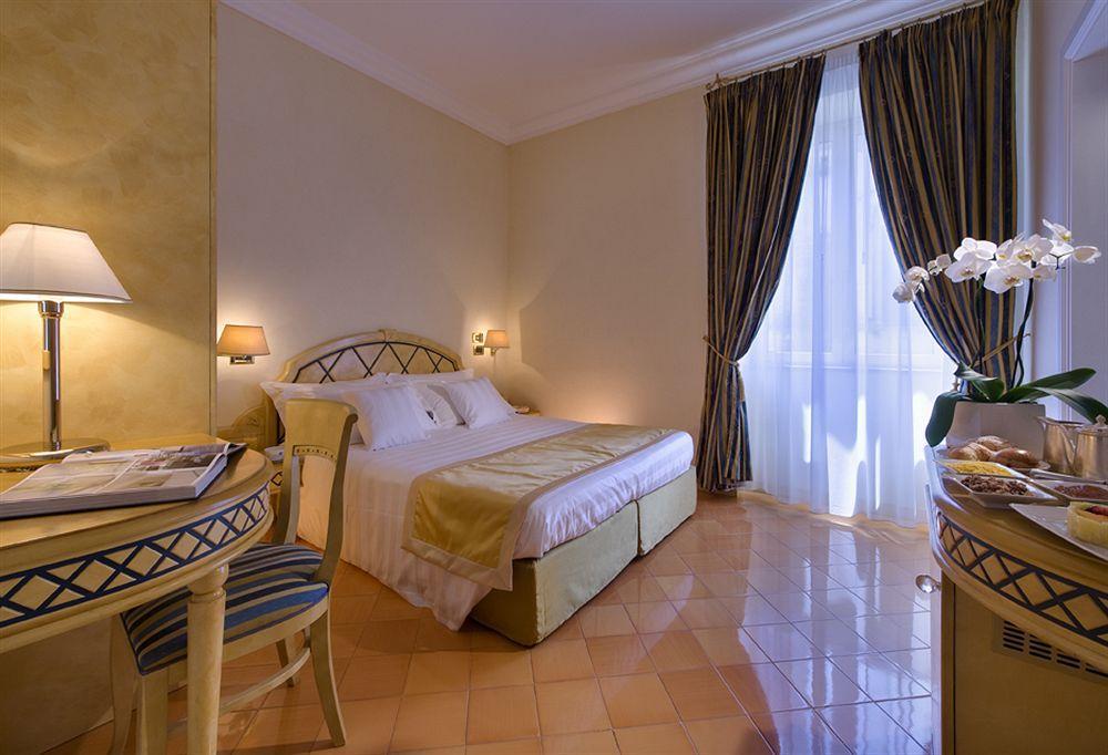 מלון איסקיה Miramare E Castello חדר תמונה